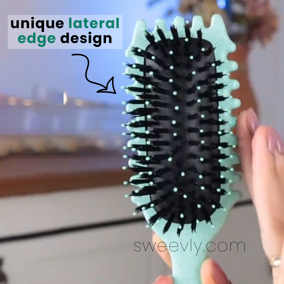 sweevly™ curl defining brush